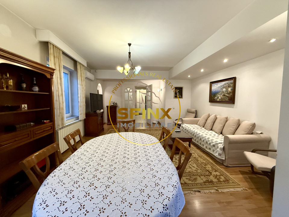 Casa 7 camere - singur curte - Regie