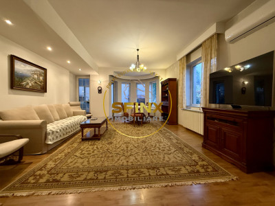 Casa 7 camere - singur curte - Regie