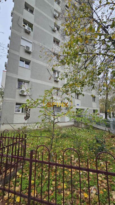 2 camere Titan  1 Decembrie 1918 metrou