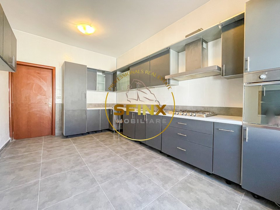 Vila cu piscina 420 mp construiti, teren 828 mp Domnesti, comision 0