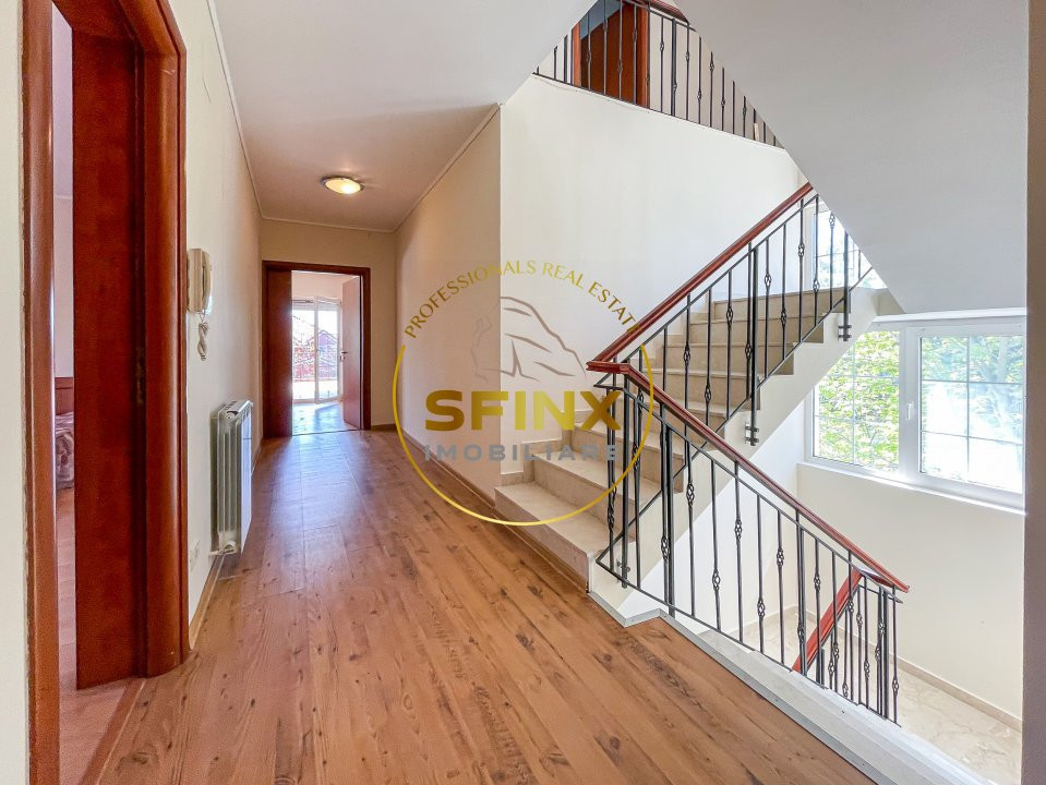 Vila cu piscina 420 mp construiti, teren 828 mp Domnesti, comision 0