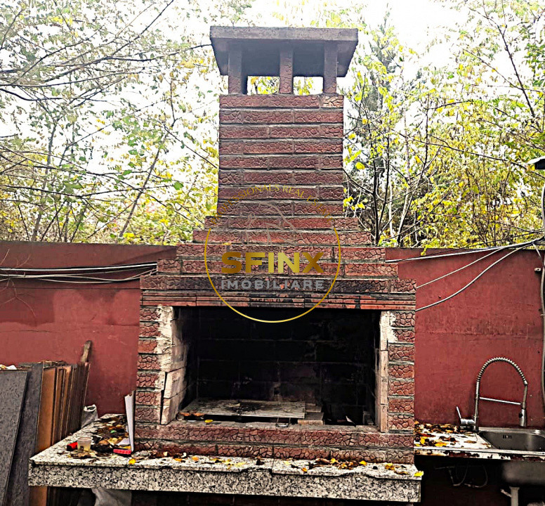 3 camere semidecomandate, Posta Vitan, gradina, curte comuna,loc parcare