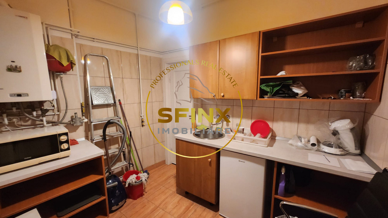 4 camere, Piața Victoriei, renovat, centrală proprie