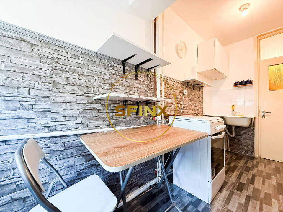 Garsoniera, etaj 3 din 4, Gorjului, metrou