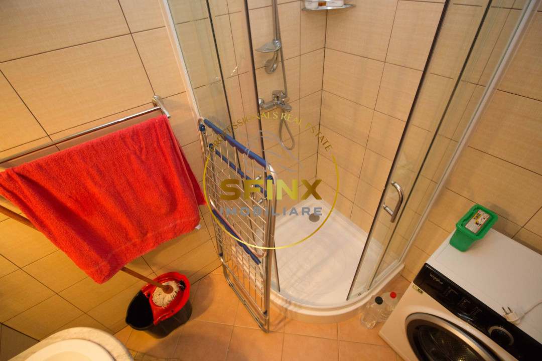 Apartament 3 camere, 2 bai, garaj cu vedere la munte si apa