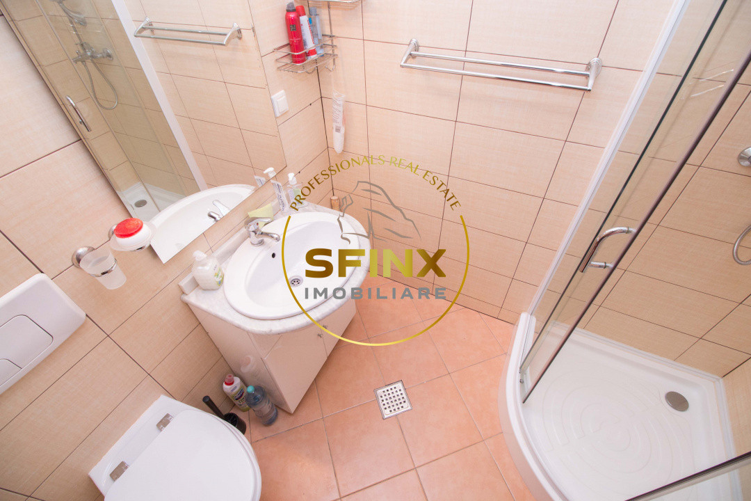 Apartament 3 camere, 2 bai, garaj cu vedere la munte si apa