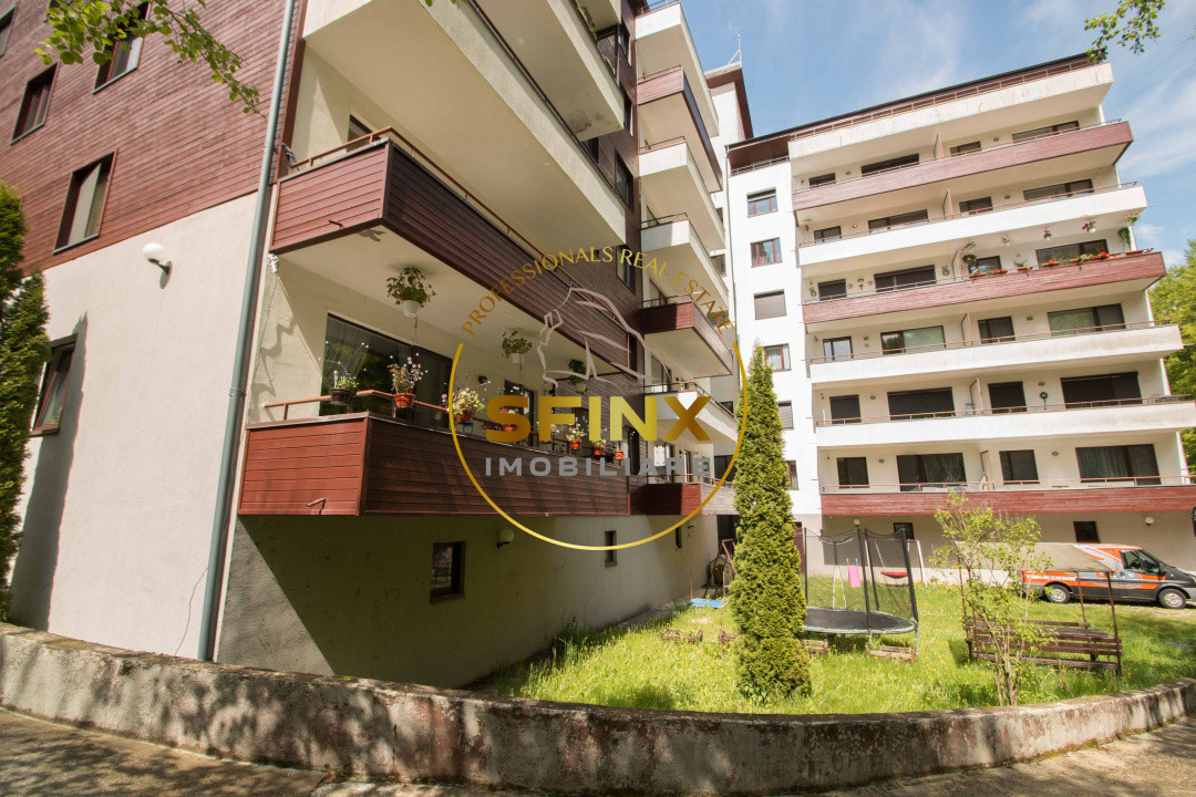 Apartament 3 camere, 2 bai, garaj cu vedere la munte si apa