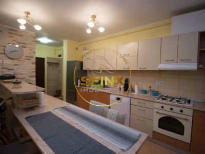 Apartament 3 camere, 2 bai, garaj cu vedere la munte si apa