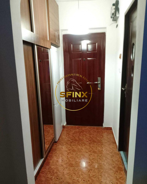 Garsoniera Titan Minis etajul 2 parc metrou termen lung