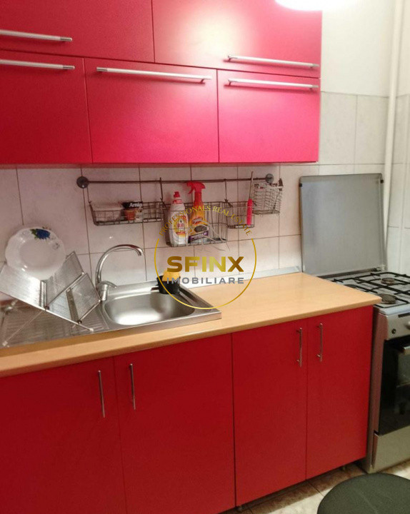 Garsoniera Titan Minis etajul 2 parc metrou termen lung