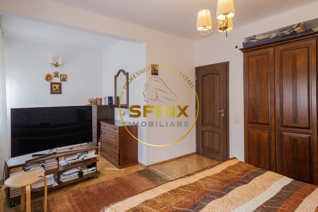 Vila D+P+E+M, curte proprie, centrala termica, loc de parcare