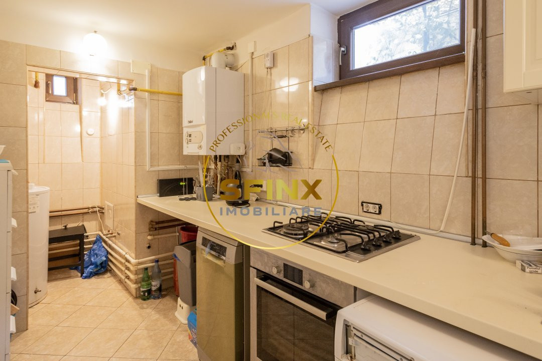 Vila D+P+E+M, curte proprie, centrala termica, loc de parcare