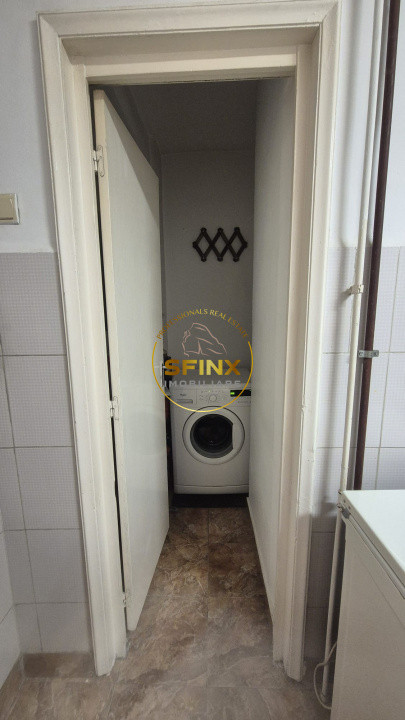 Garsoniera | Bd Decebal | etaj 5 | balcon | metrou piata muncii 3 minute 