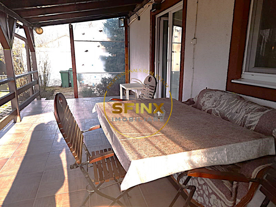 5 camere, 4 locuri parcare in garaj-vila cocheta Balotesti 