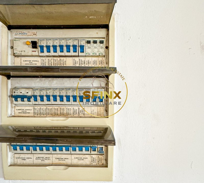 De vanzare ferma Calarasi in stare de conservare - sere - livada 