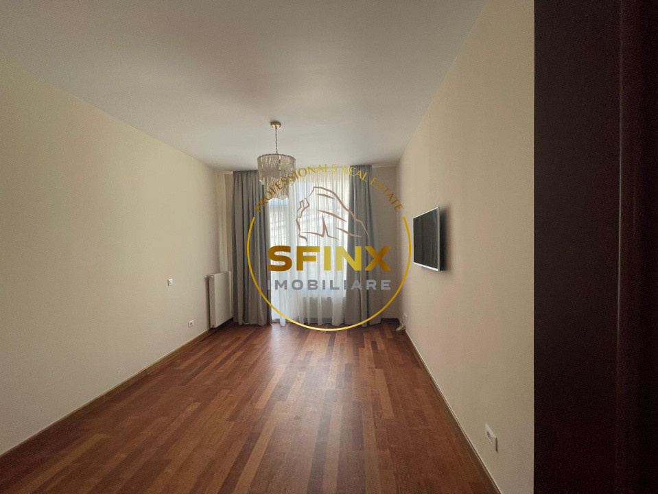 4 camere, 2 locuri de parcare, terasa, vedere spre lac, boxa