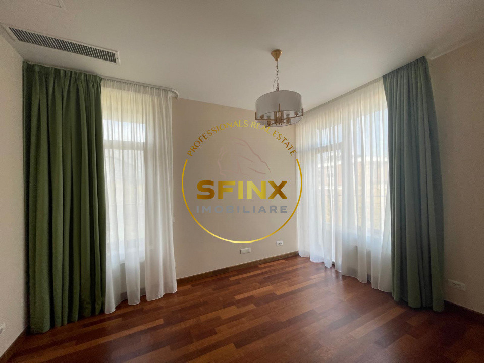 4 camere, 2 locuri de parcare, terasa, vedere spre lac, boxa