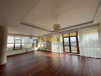 4 camere, 2 locuri de parcare, terasa, vedere spre lac, boxa