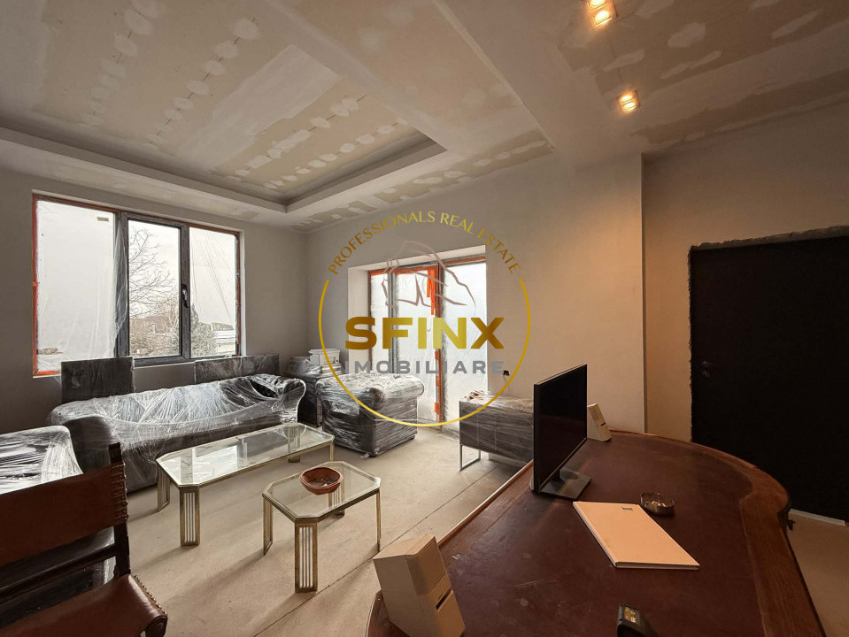 9 camere, piscina exterioara, garaj 5 masini, 516 mp utili, teren 1151