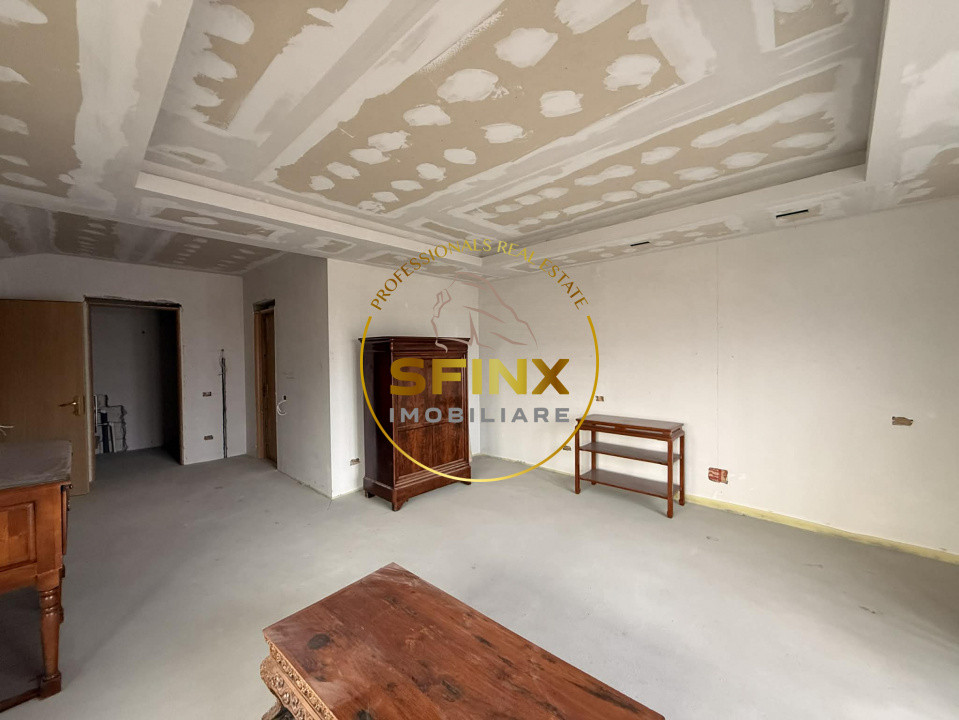 9 camere, piscina exterioara, garaj 5 masini, 516 mp utili, teren 1151