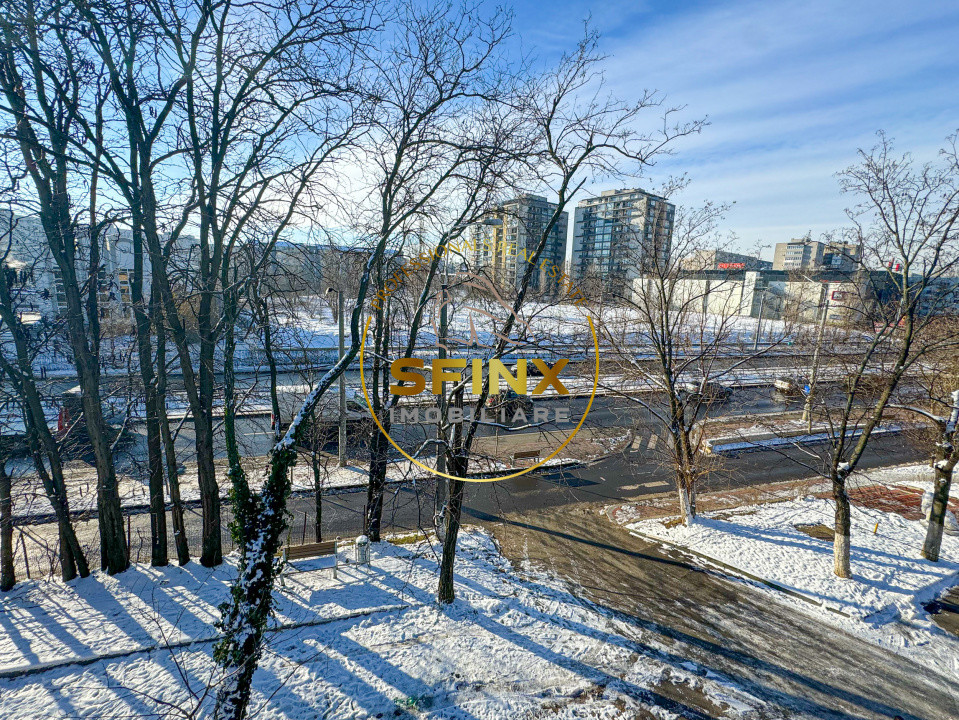 Cladire S+P+E+M 380mp + curte 120mp - zona Titan