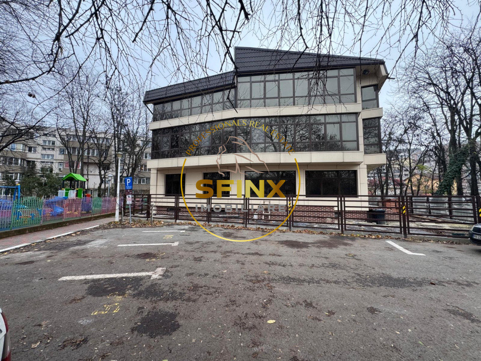 Spatiu comercial - salon - showroom - zona Titan