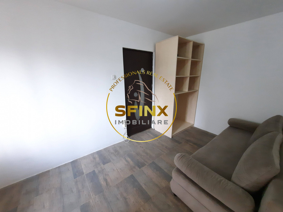 Piata Resita, apartament 2 camere etaj 1 in bloc de 4 etaje, comision zero