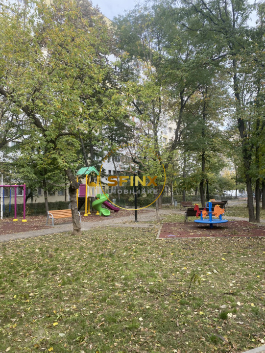 APARTAMENT DE 3 CAMERE DE VANZARE -PARC LAKE