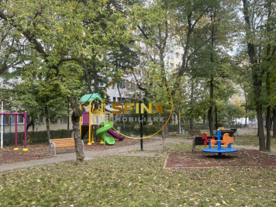 APARTAMENT DE 3 CAMERE DE VANZARE -PARC LAKE