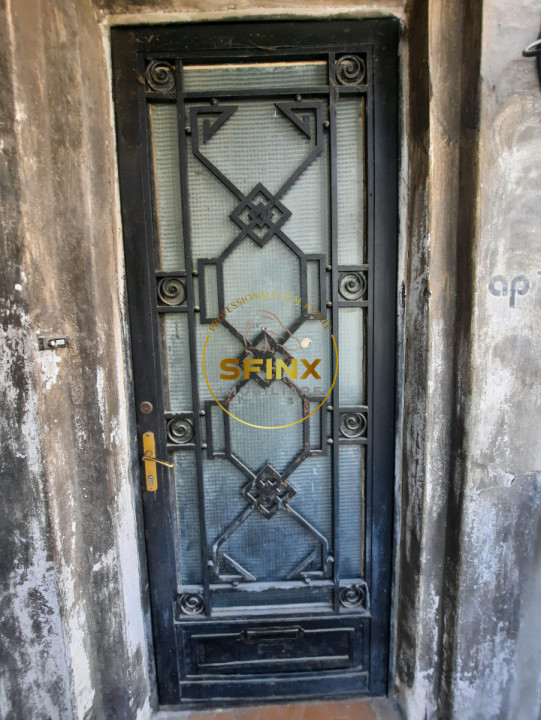 Parc Cismigiu, vanzare apartament 4 camere in vila interbelica