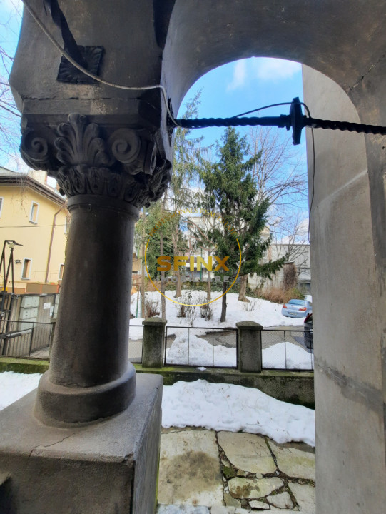 Parc Cismigiu, vanzare apartament 4 camere in vila interbelica