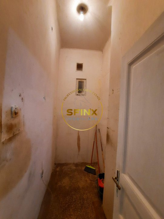 Parc Cismigiu, vanzare apartament 4 camere in vila interbelica