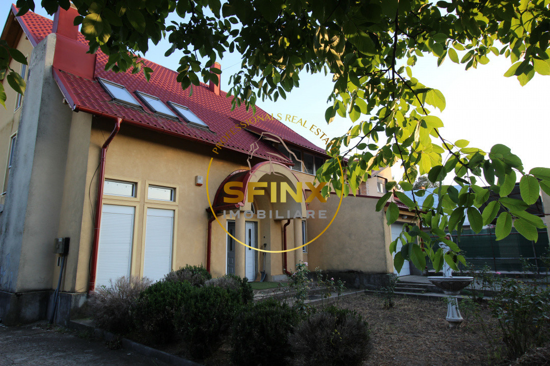 Vila impunatoare cu iesire la lac, Peris 