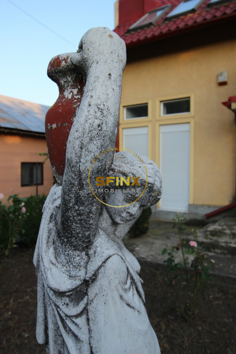 Vila impunatoare cu iesire la lac, Peris 