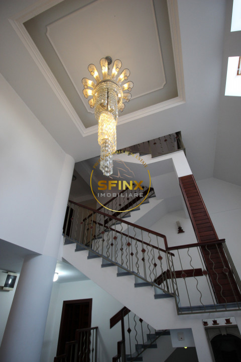 Vila impunatoare cu iesire la lac, Peris 