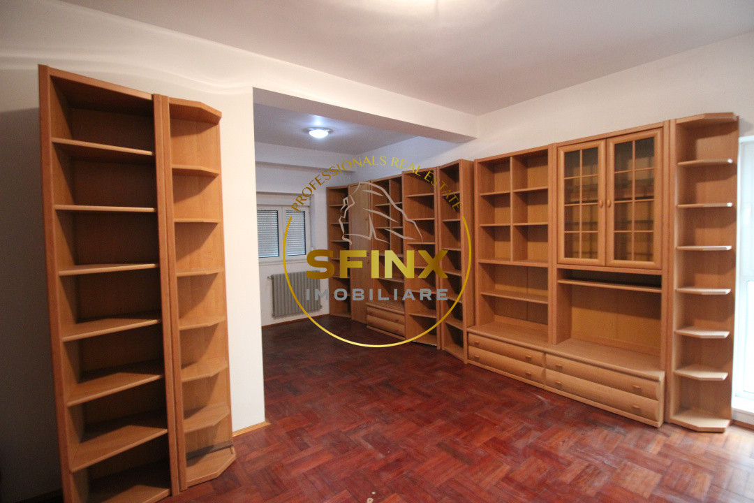 Vila impunatoare cu iesire la lac, Peris 