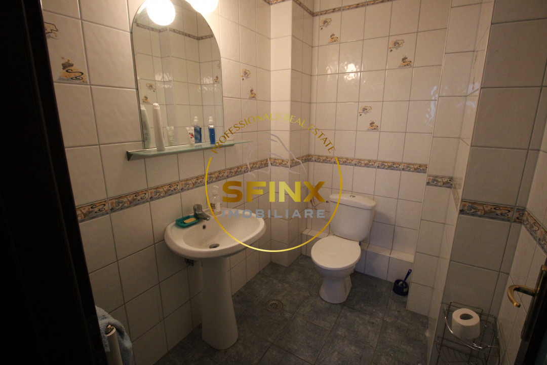 Vila impunatoare cu iesire la lac, Peris 