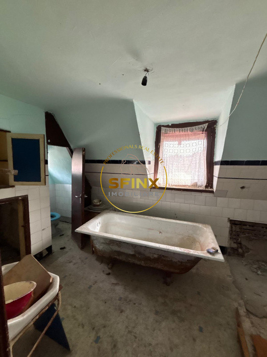 Sinaia, vila interbelica somptuoasa, necesita renovare, oportunitate