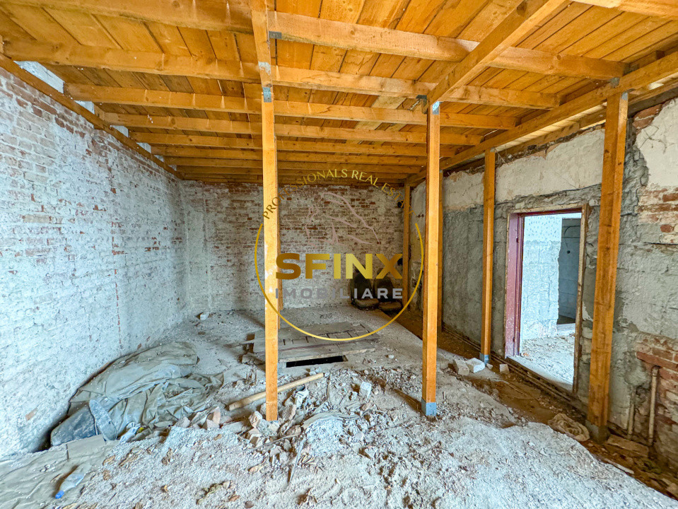 Casa la rosu | teren 298 mp | Salaj