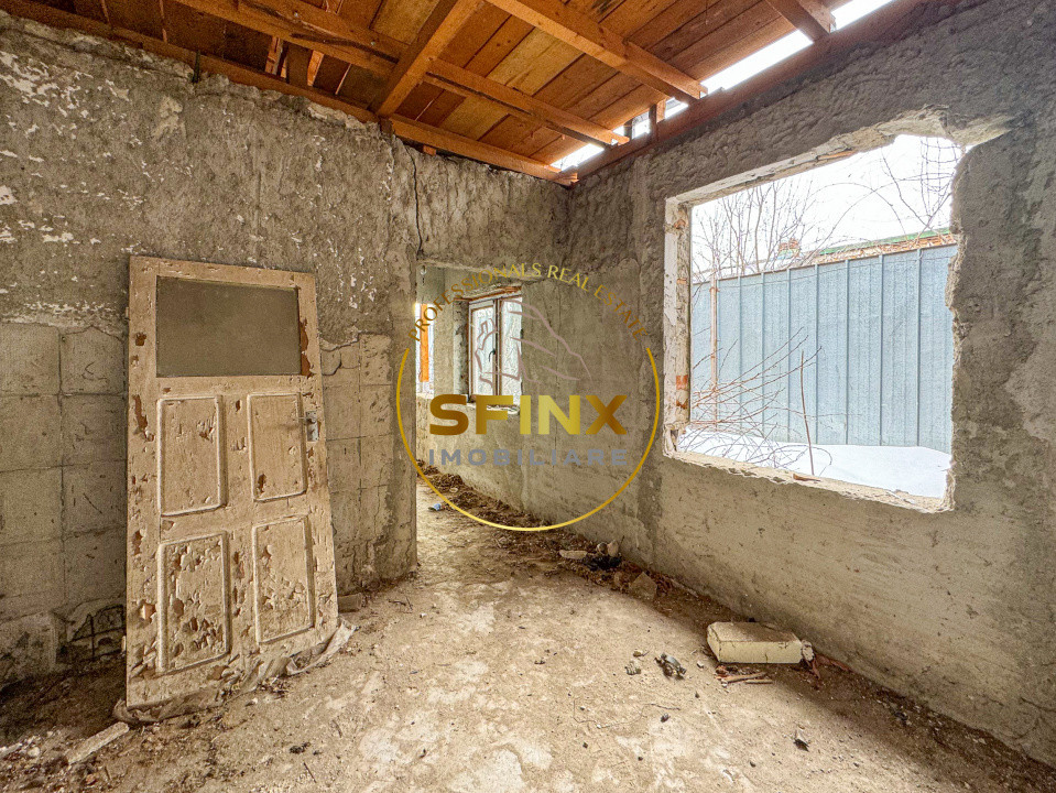 Casa la rosu | teren 298 mp | Salaj