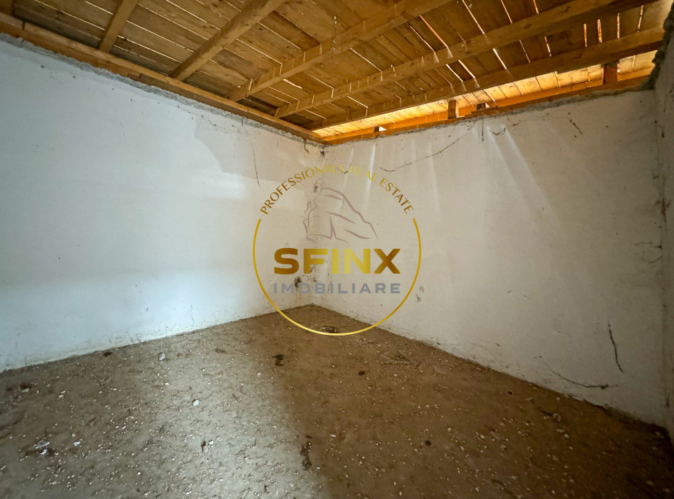 Casa la rosu | teren 298 mp | Salaj