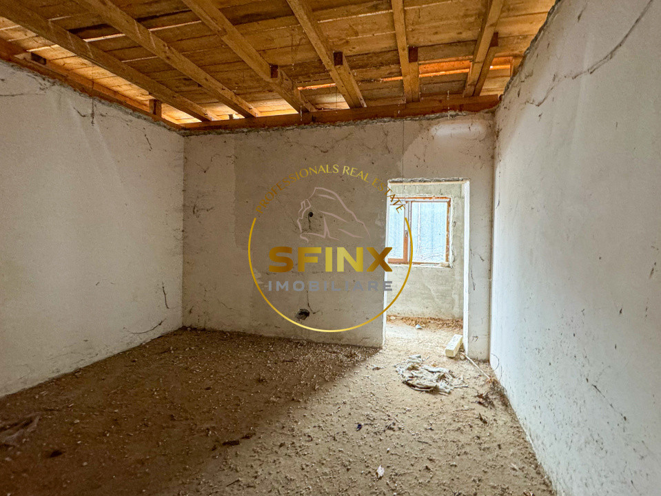 Casa la rosu | teren 298 mp | Salaj