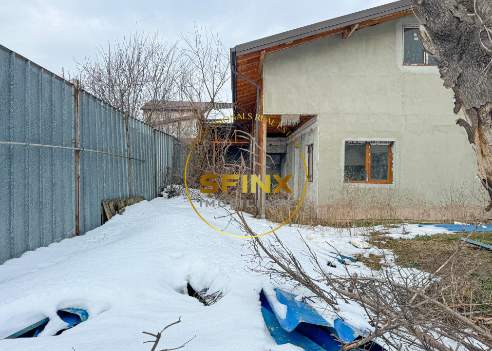 Casa la rosu | teren 298 mp | Salaj