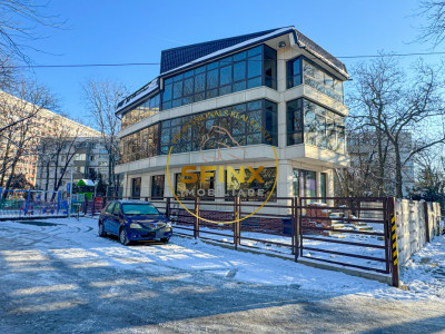 Spatiu comercial - salon - showroom - zona Titan