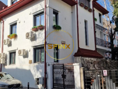 Piata Romana, duplex 5 camere in vila renovata integral, pentru birou