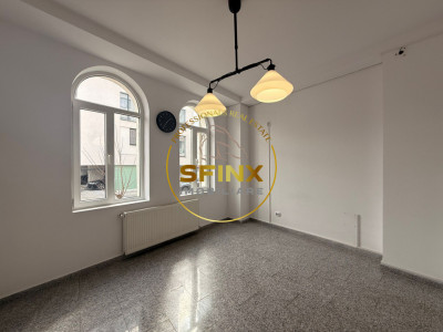 Vila renovata complet | 325 mp | 9 camere | Dacia – Eminescu | ideala birouri 