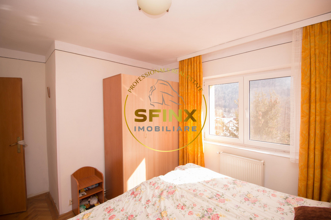 Apartament 4 camere cu scara interioara si garaj zona centrala