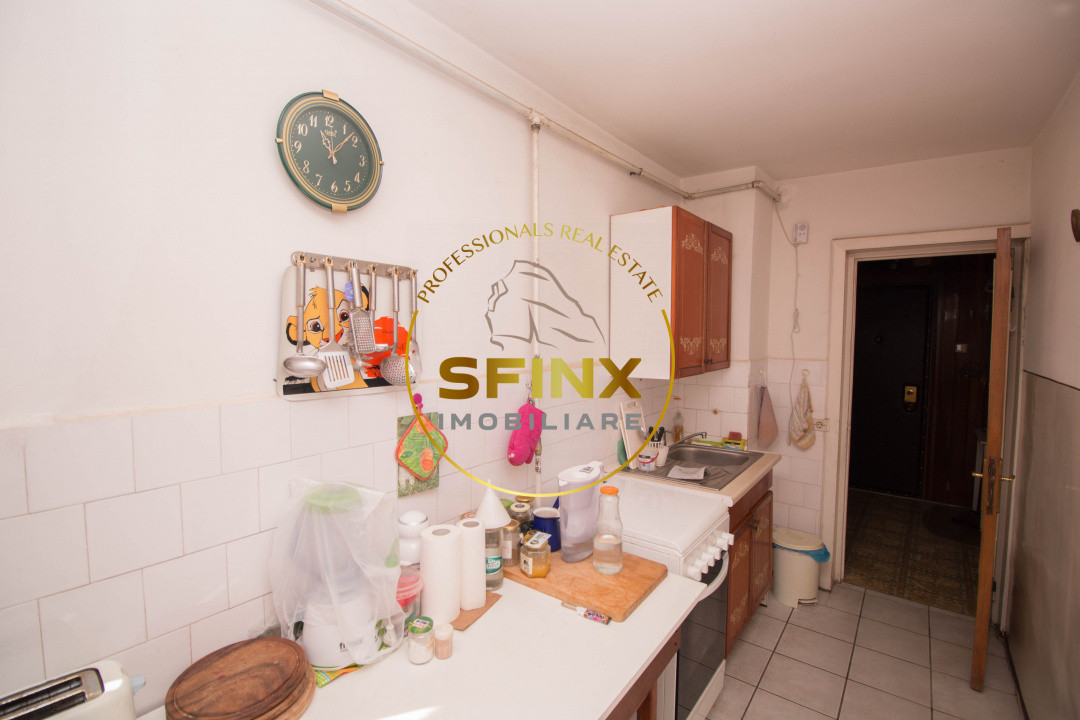 Apartament 4 camere cu scara interioara si garaj zona centrala