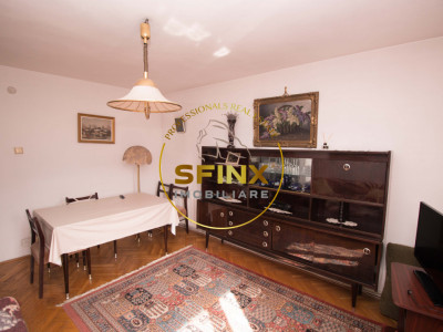 Apartament 4 camere cu scara interioara si garaj zona centrala