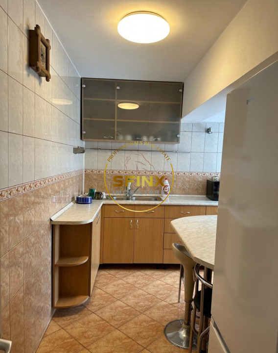 3 camere B-dul Unirii/ Tribunal/ 69 mp/ bloc 90/ centrala/ birou/ rezidenta